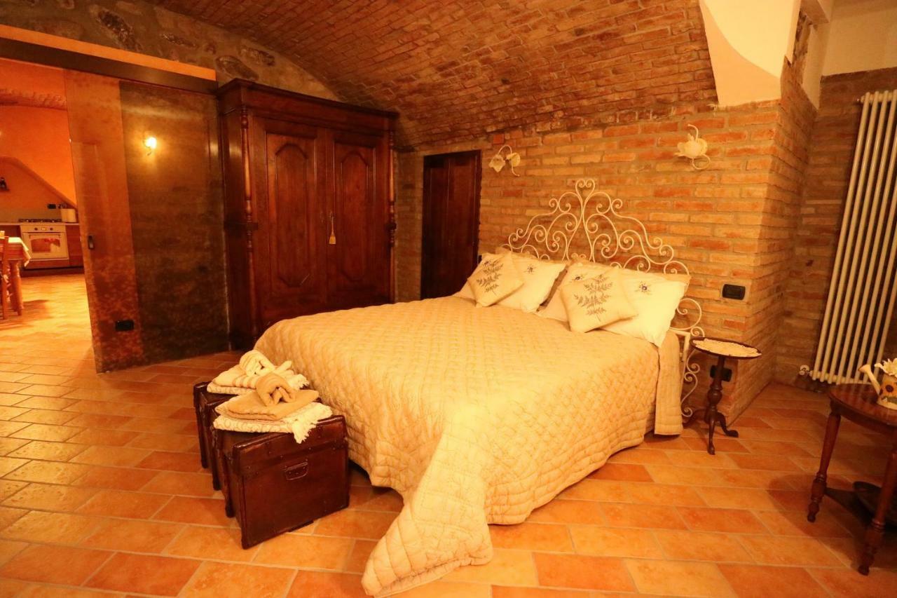 B&B La Corte Suites Salice Terme Exterior foto